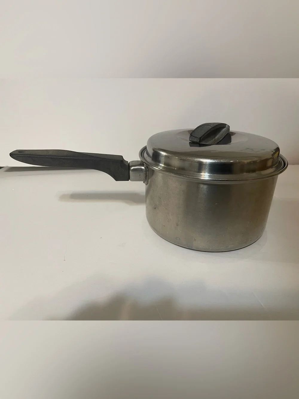 Flint EKCO  Stainless Steel Radiant Heat Core 2 Quart Saucepan& Lid  USA